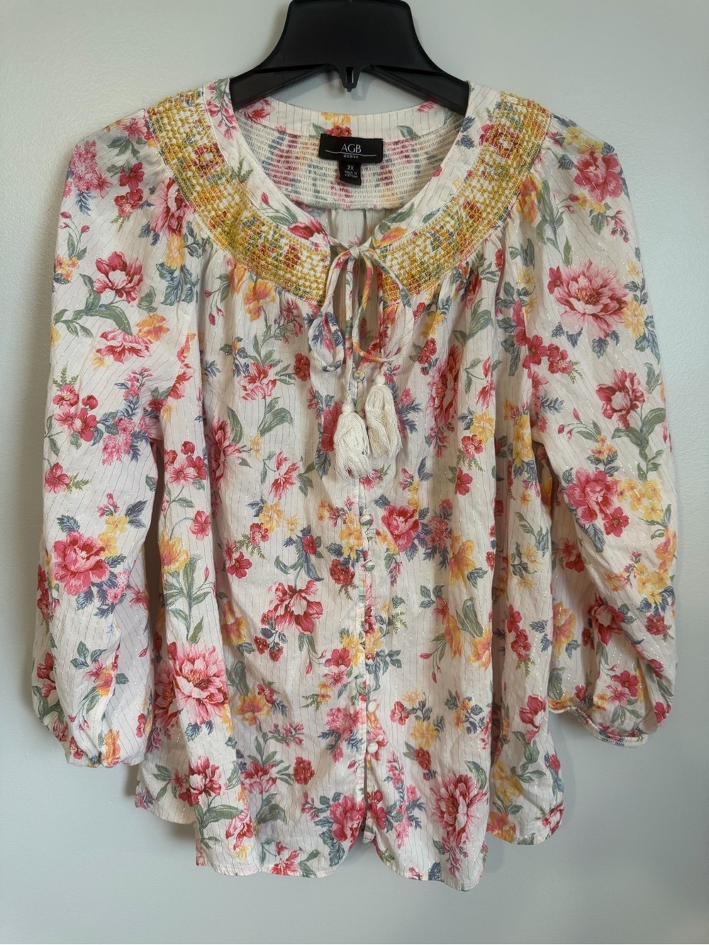 AGB Cream Floral Tie Neck Smocked Embroidered Gold metallic accent 2X